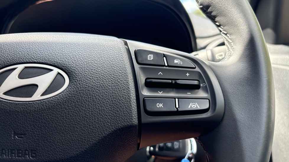 Hyundai i10 1.0 [63] Advance 5dr [Nav] Petrol Hatchback - Image 38