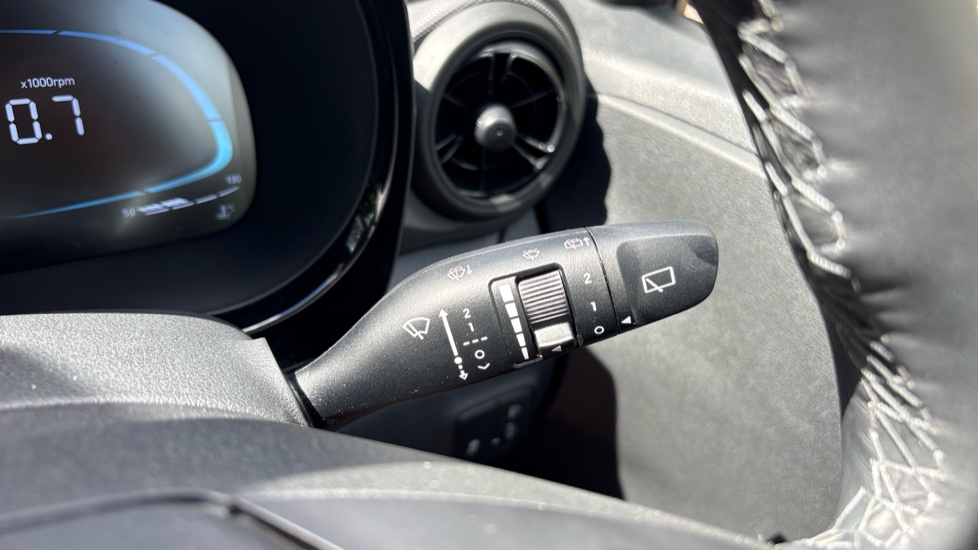 Hyundai i10 1.0 [63] Advance 5dr [Nav] Petrol Hatchback - Image 39