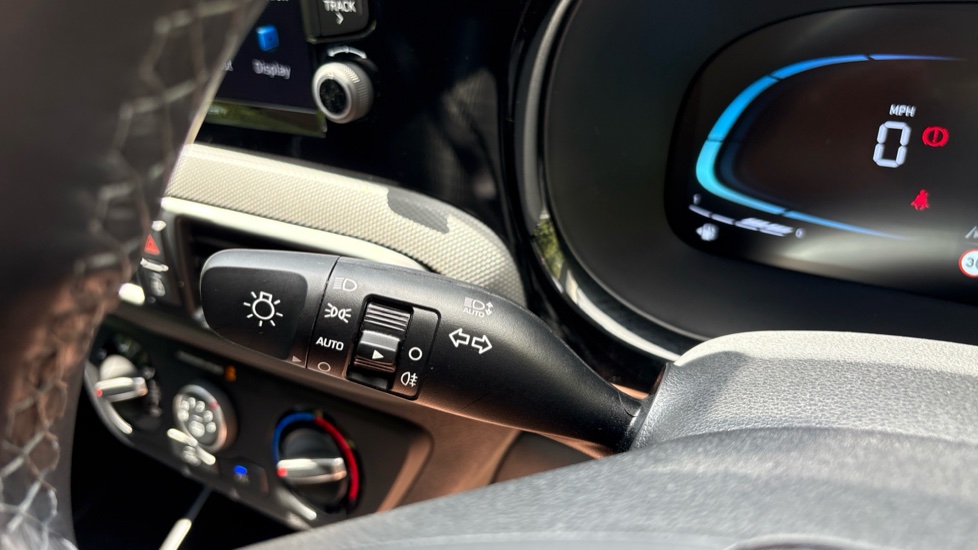 Hyundai i10 1.0 [63] Advance 5dr [Nav] Petrol Hatchback - Image 40