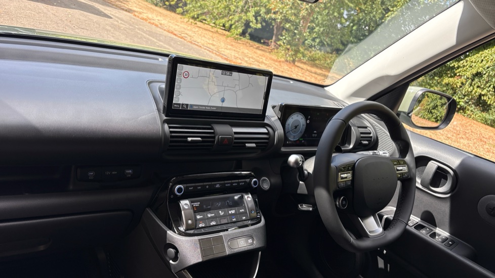 Hyundai INSTER 71kW 01 42kWh 5dr Auto Electric Hatchback - Image 9