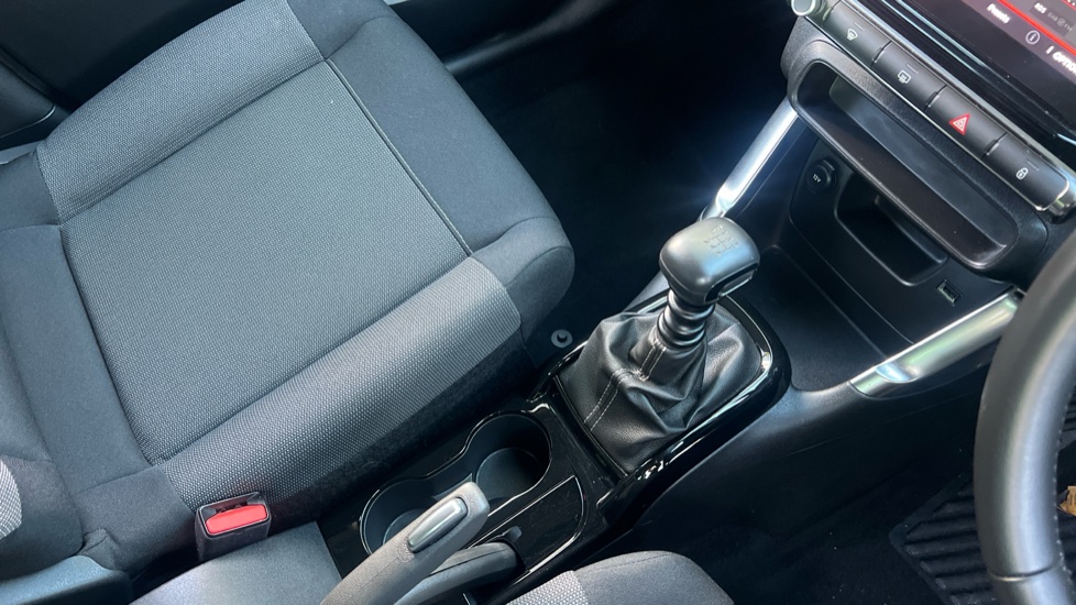 Citroen C3 Aircross 1.2 PureTech 110 You 5dr Petrol Hatchback - Image 13