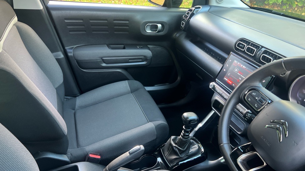 Citroen C3 Aircross 1.2 PureTech 110 You 5dr Petrol Hatchback - Image 14