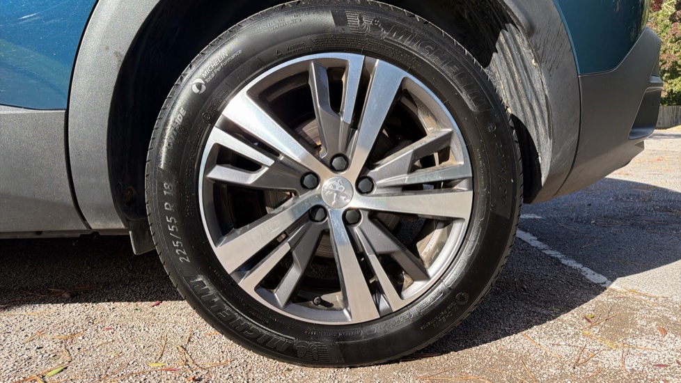 Peugeot 3008 1.2 PureTech Active 5dr EAT8 Petrol Estate - Image 7