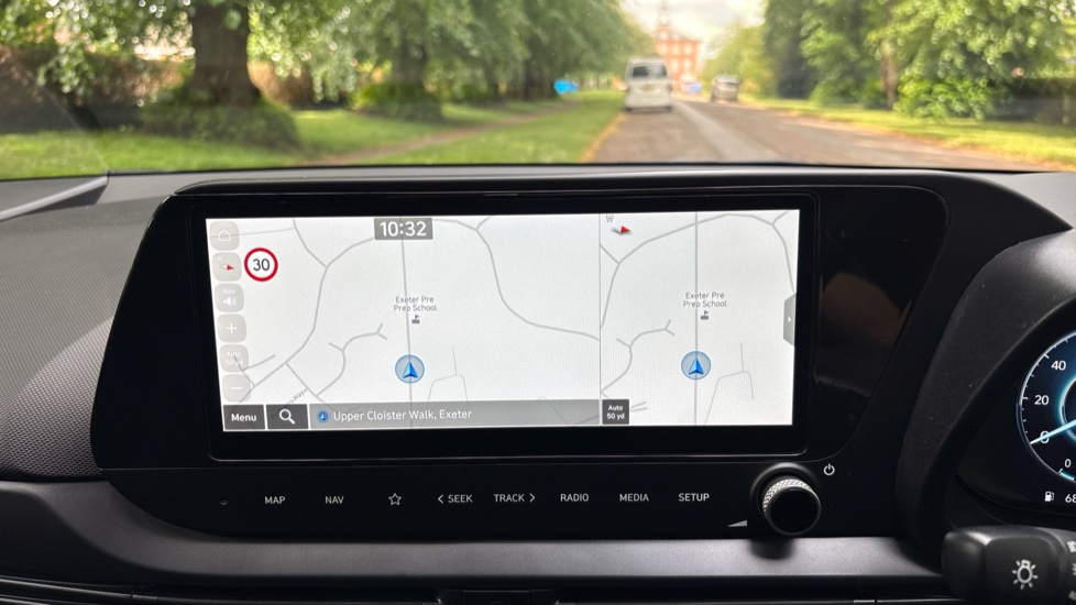 Hyundai i20 1.0T GDi Premium 5dr DCT Petrol Hatchback - Image 12