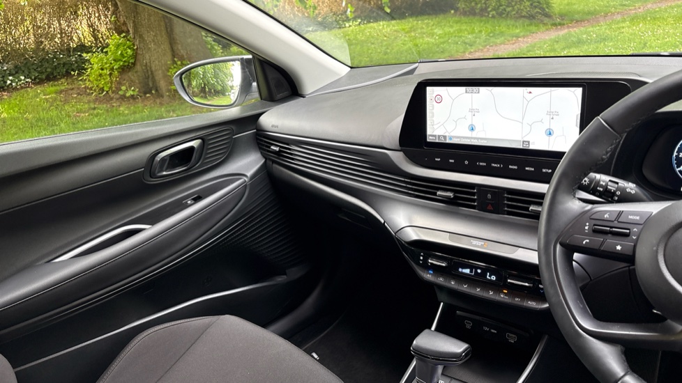 Hyundai i20 1.0T GDi Premium 5dr DCT Petrol Hatchback - Image 14