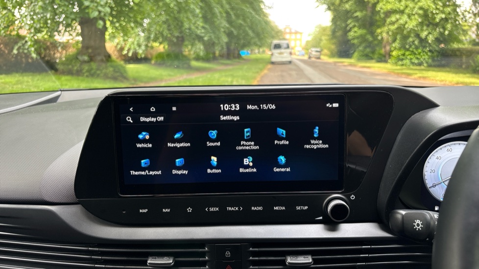 Hyundai i20 1.0T GDi Premium 5dr DCT Petrol Hatchback - Image 33