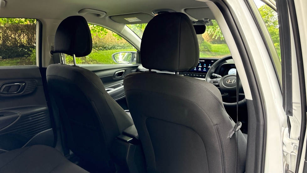Hyundai i20 1.0T GDi Premium 5dr DCT Petrol Hatchback - Image 44