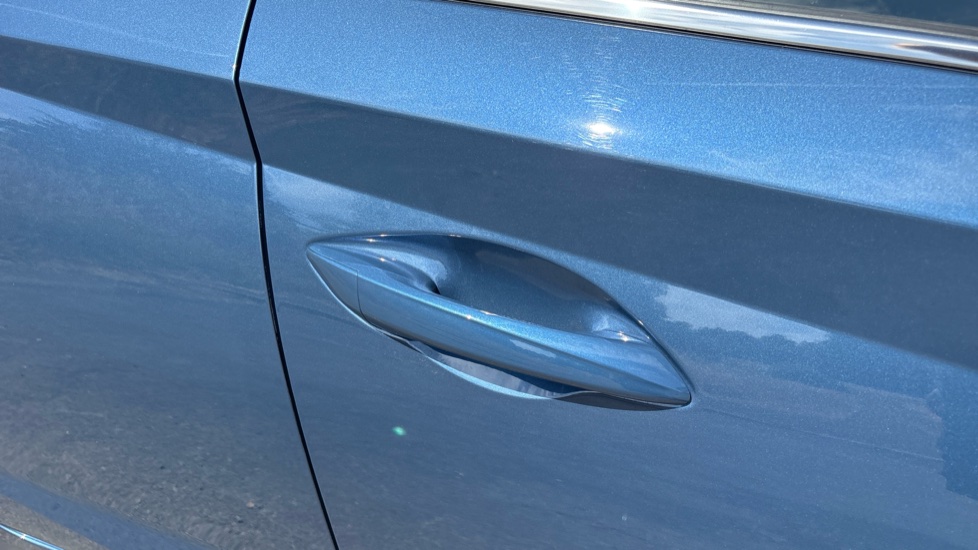 Hyundai i20 1.0T GDi Premium 5dr DCT Petrol Hatchback - Image 25