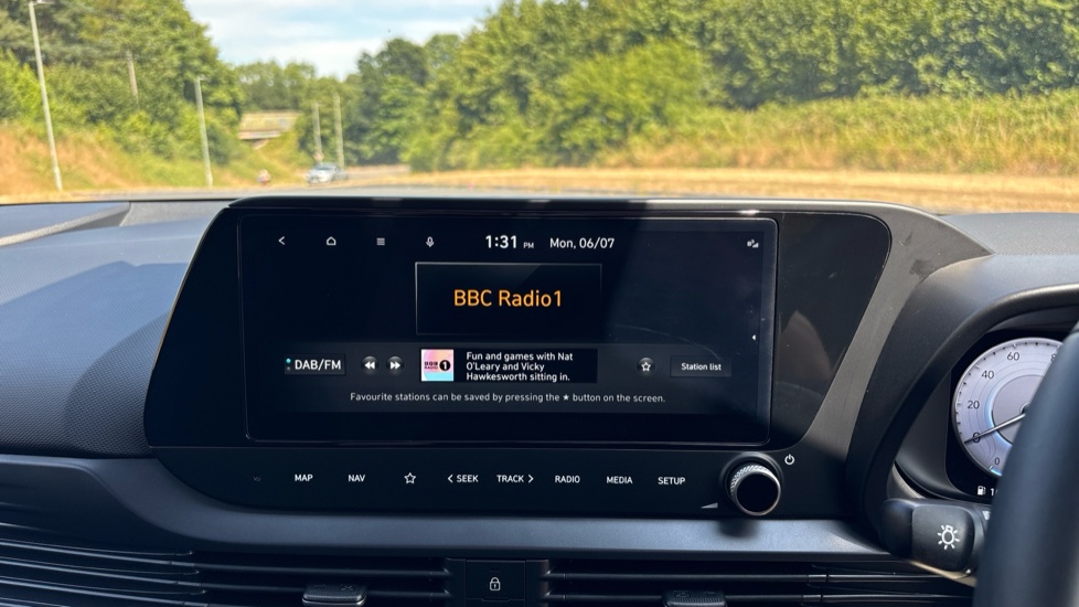Hyundai i20 1.0T GDi Premium 5dr DCT Petrol Hatchback - Image 31