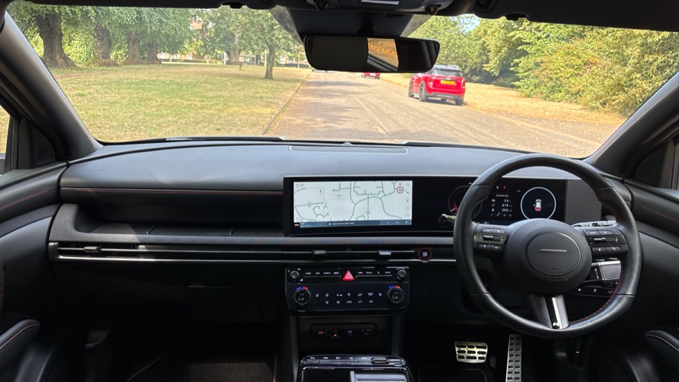 Hyundai TUCSON 1.6T Plug-in Hybrid N Line 5dr Auto Estate - Image 10