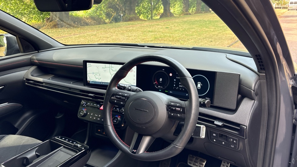 Hyundai TUCSON 1.6T Plug-in Hybrid N Line 5dr Auto Estate - Image 11