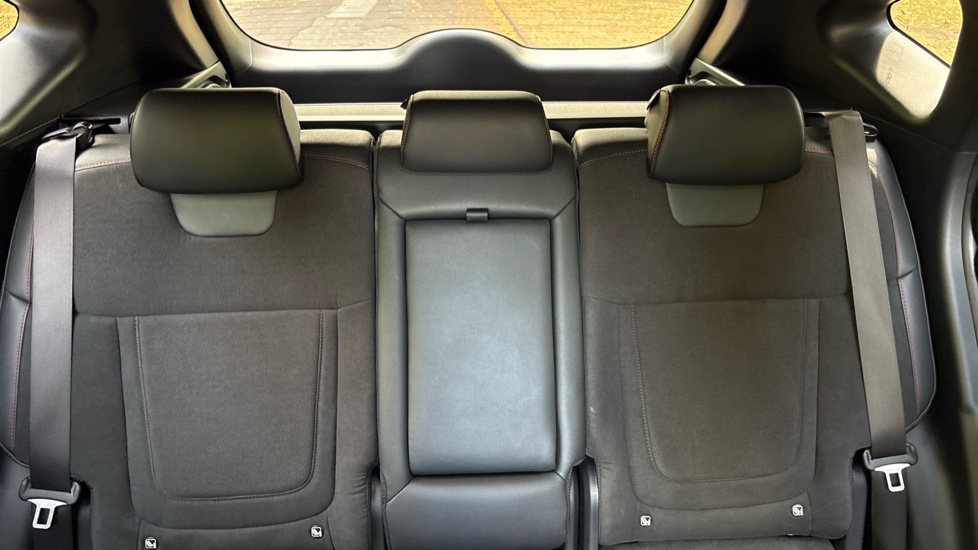 Hyundai TUCSON 1.6T Plug-in Hybrid N Line 5dr Auto Estate - Image 15