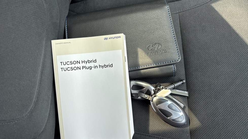 Hyundai TUCSON 1.6T Plug-in Hybrid N Line 5dr Auto Estate - Image 19