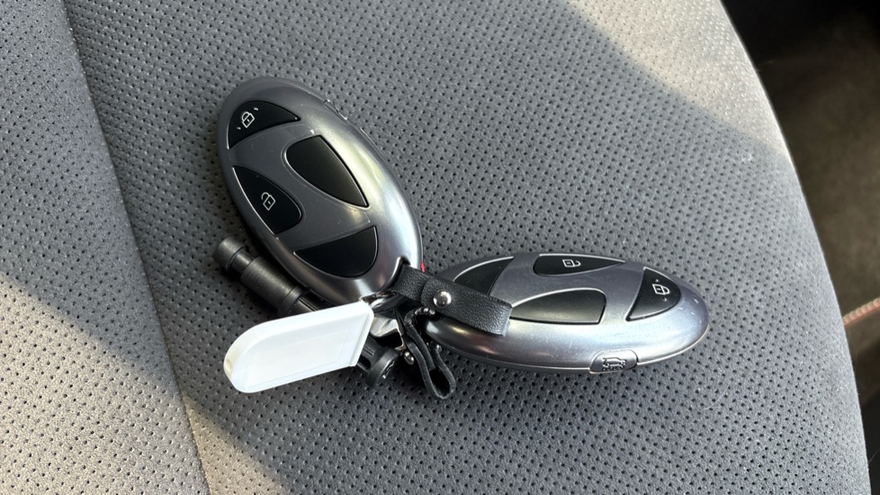Hyundai TUCSON 1.6T Plug-in Hybrid N Line 5dr Auto Estate - Image 20