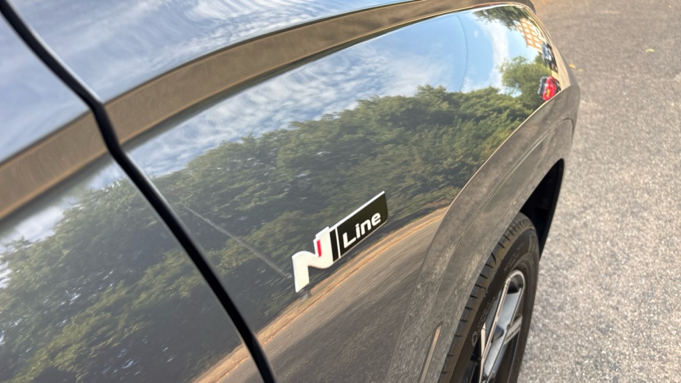 Hyundai TUCSON 1.6T Plug-in Hybrid N Line 5dr Auto Estate - Image 24
