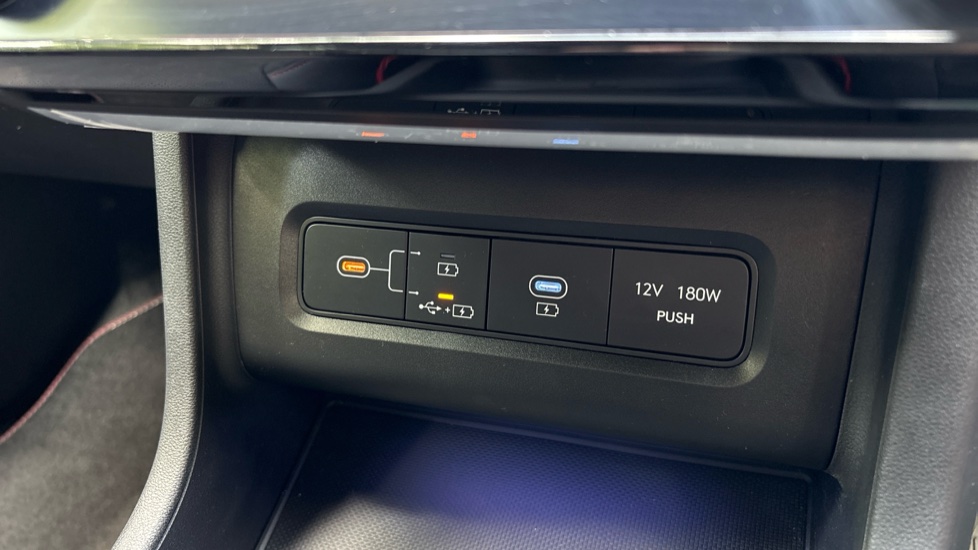 Hyundai TUCSON 1.6T Plug-in Hybrid N Line 5dr Auto Estate - Image 37