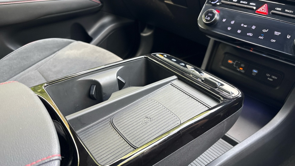 Hyundai TUCSON 1.6T Plug-in Hybrid N Line 5dr Auto Estate - Image 38