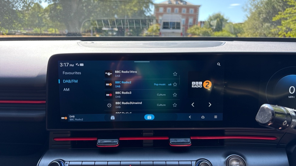 Hyundai KONA 1.6 Hybrid 129 N Line 5dr DCT Hybrid Hatchback - Image 31