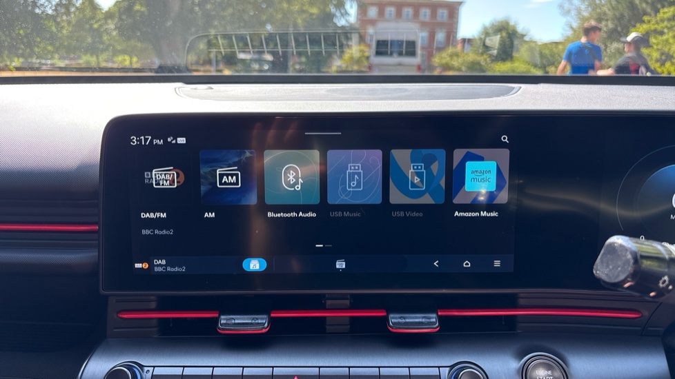 Hyundai KONA 1.6 Hybrid 129 N Line 5dr DCT Hybrid Hatchback - Image 32