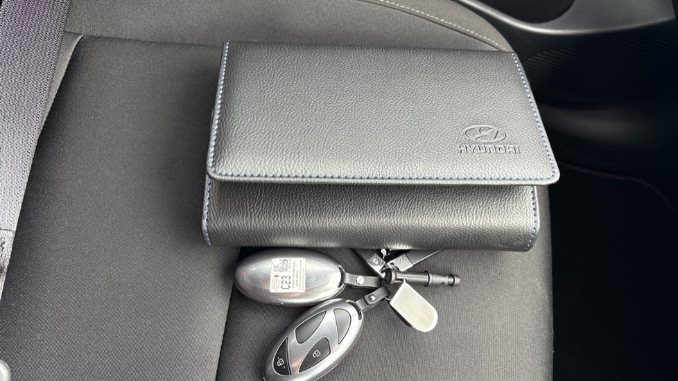 Hyundai KONA 1.6 Hybrid 129 N Line 5dr DCT Hybrid Hatchback - Image 19