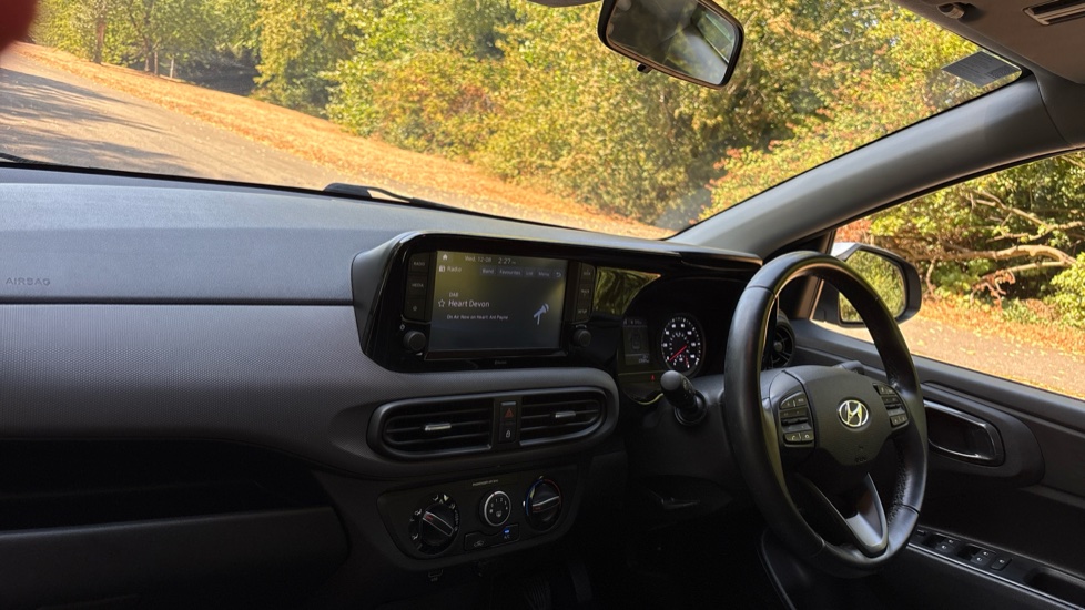 Hyundai i10 1.0 MPi SE Connect 5dr Auto Petrol Hatchback - Image 9