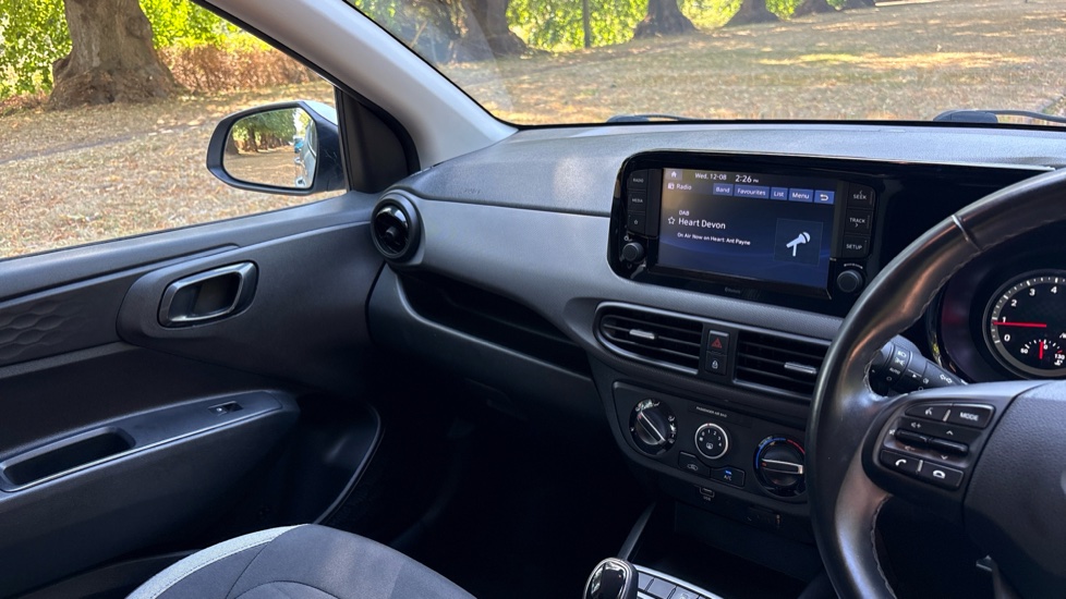 Hyundai i10 1.0 MPi SE Connect 5dr Auto Petrol Hatchback - Image 14