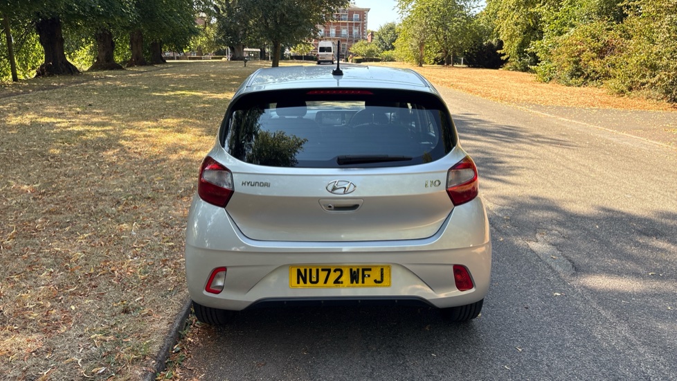 Hyundai i10 1.0 MPi SE Connect 5dr Auto Petrol Hatchback - Image 27