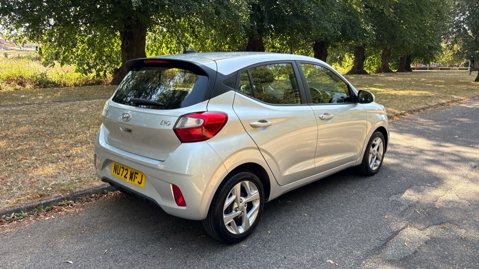 Hyundai i10 1.0 MPi SE Connect 5dr Auto Petrol Hatchback - Image 28