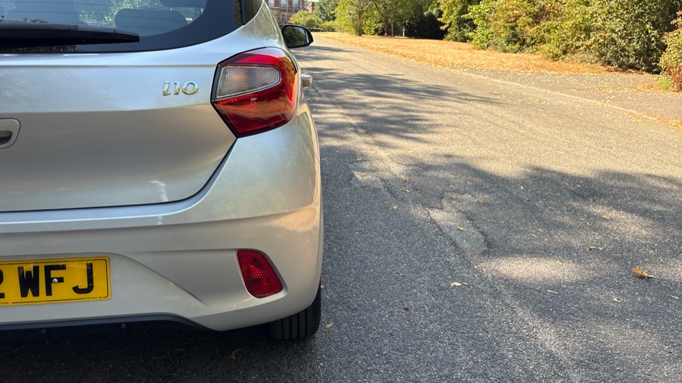 Hyundai i10 1.0 MPi SE Connect 5dr Auto Petrol Hatchback - Image 29