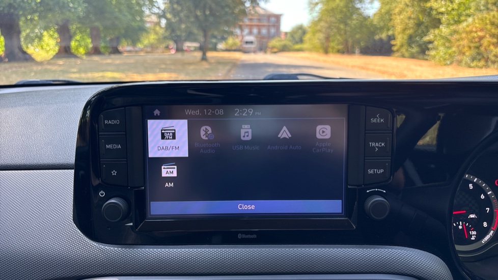 Hyundai i10 1.0 MPi SE Connect 5dr Auto Petrol Hatchback - Image 32