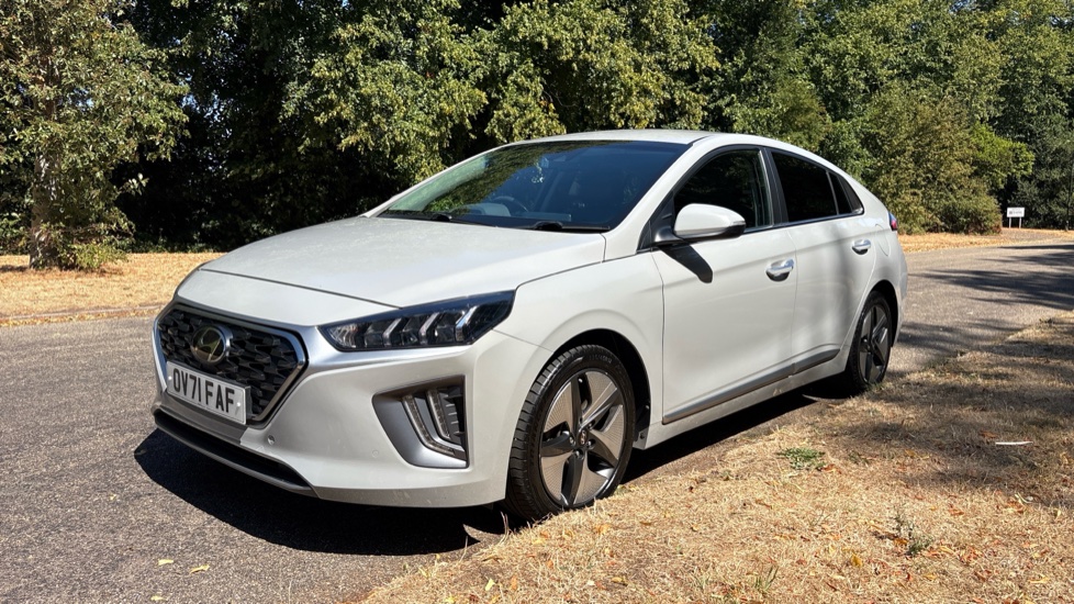 Hyundai IONIQ 1.6 GDi Hybrid Premium SE 5dr DCT Hybrid Hatchback - Image 22