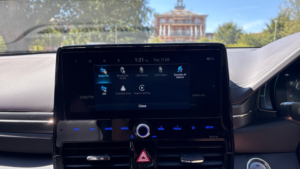 Hyundai IONIQ 1.6 GDi Hybrid Premium SE 5dr DCT Hybrid Hatchback - Image 31