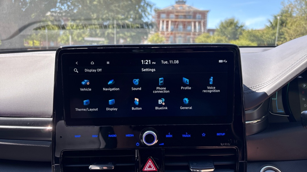 Hyundai IONIQ 1.6 GDi Hybrid Premium SE 5dr DCT Hybrid Hatchback - Image 33