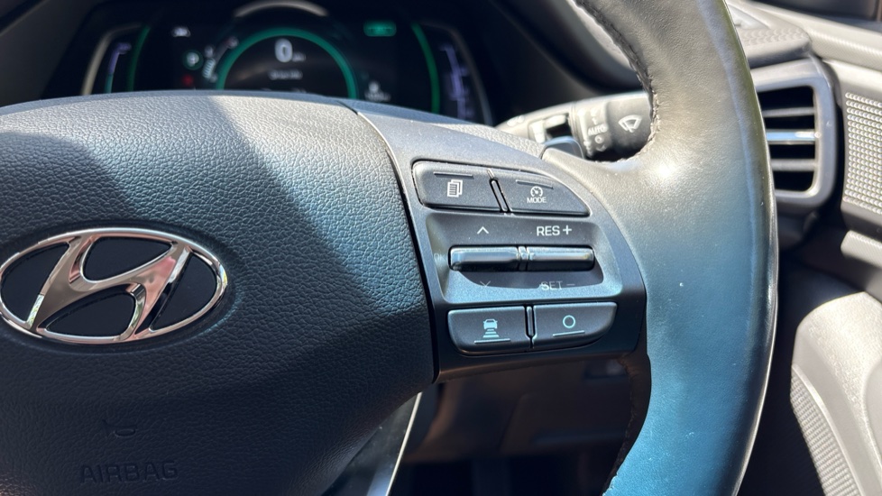 Hyundai IONIQ 1.6 GDi Hybrid Premium SE 5dr DCT Hybrid Hatchback - Image 38