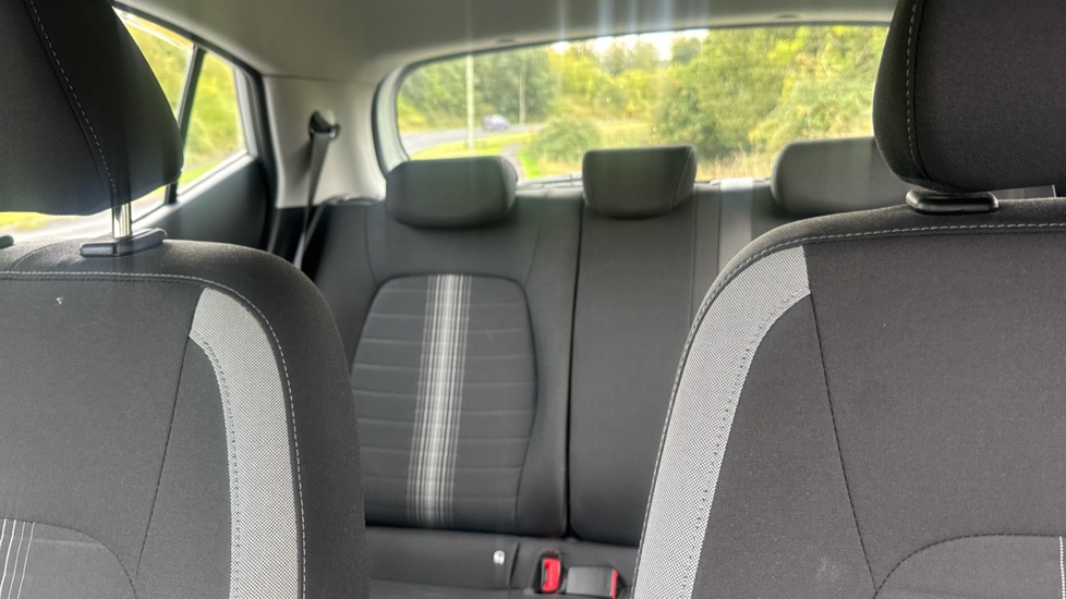 Hyundai i10 1.0 MPi SE Connect 5dr Petrol Hatchback - Image 15