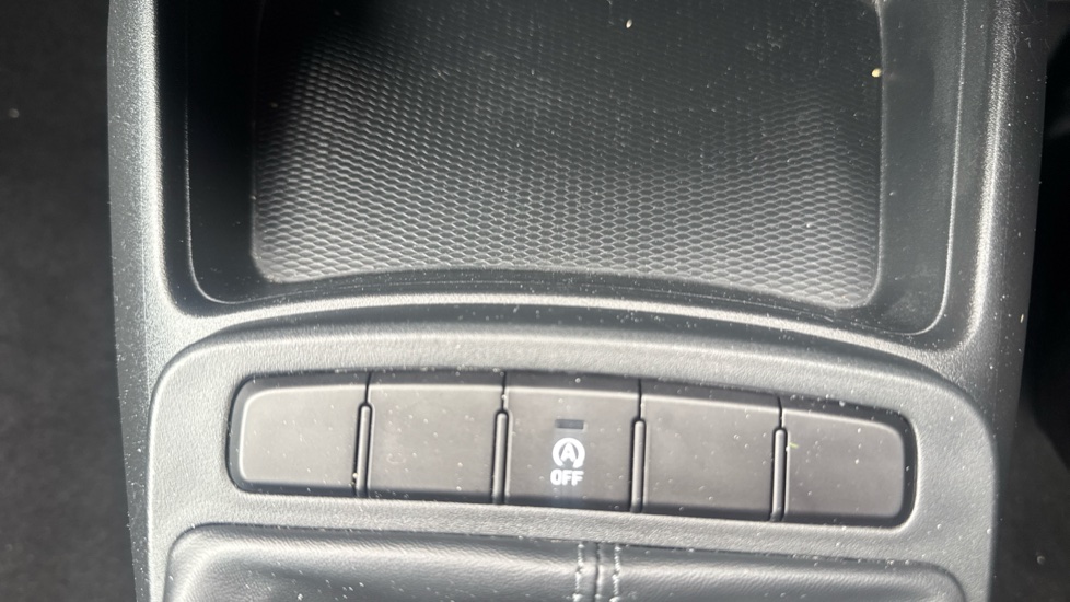 Hyundai i10 1.0 MPi SE Connect 5dr Petrol Hatchback - Image 21