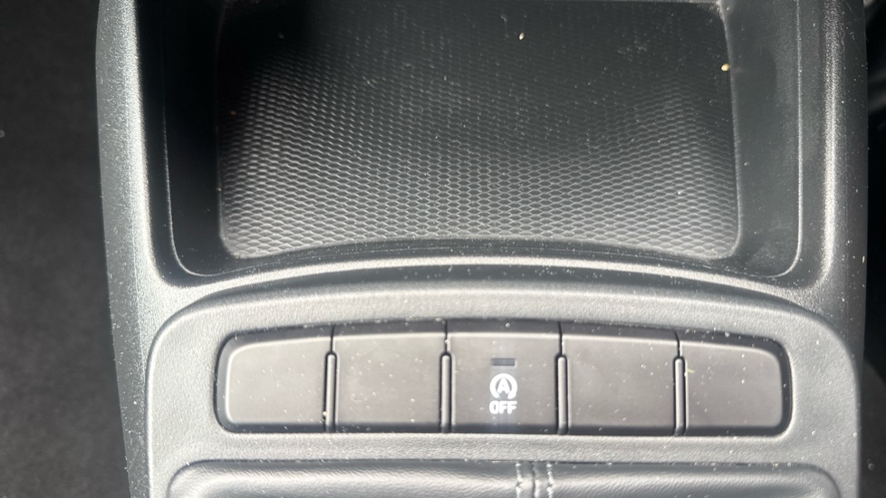 Hyundai i10 1.0 MPi SE Connect 5dr Petrol Hatchback - Image 22
