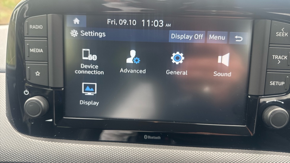 Hyundai i10 1.0 MPi SE Connect 5dr Petrol Hatchback - Image 23