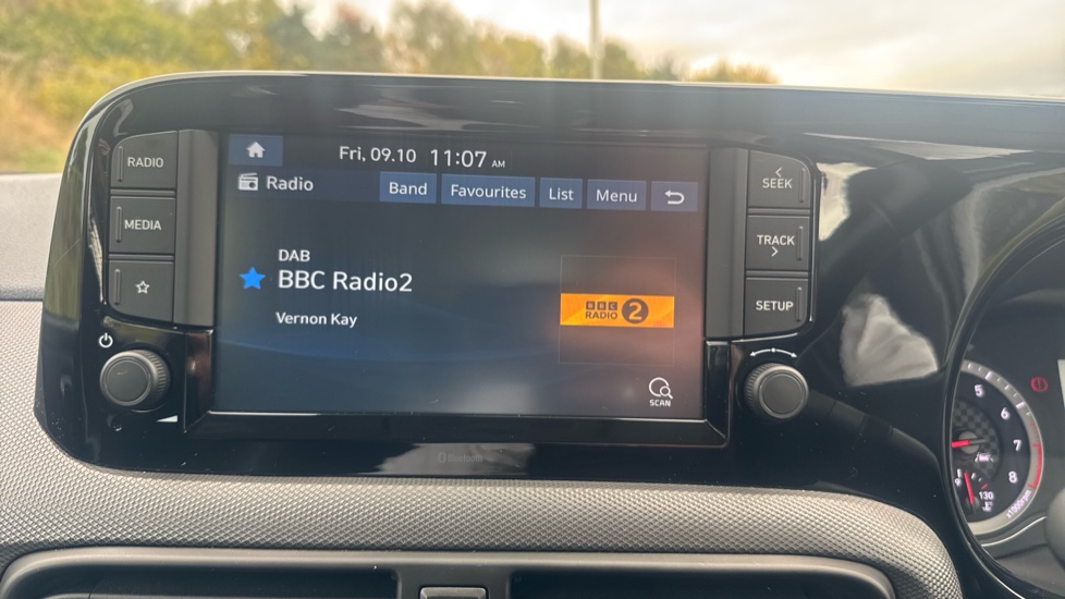 Hyundai i10 1.0 MPi SE Connect 5dr Petrol Hatchback - Image 44