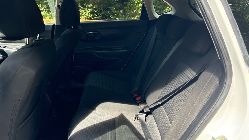 Hyundai i20 1.0T GDi 48V MHD Premium 5dr Petrol Hatchback - Image 16