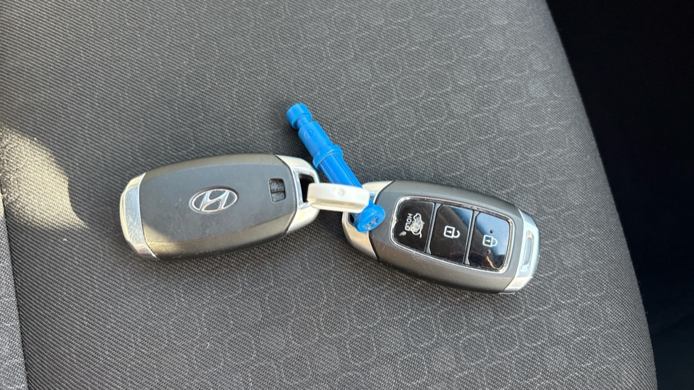 Hyundai KONA 1.0T GDi Blue Drive Premium 5dr Petrol Hatchback - Image 20