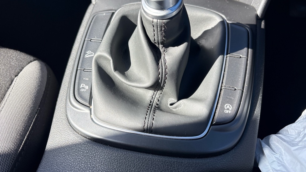 Hyundai KONA 1.0T GDi Blue Drive Premium 5dr Petrol Hatchback - Image 35
