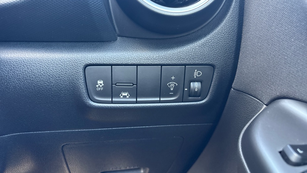Hyundai KONA 1.0T GDi Blue Drive Premium 5dr Petrol Hatchback - Image 41