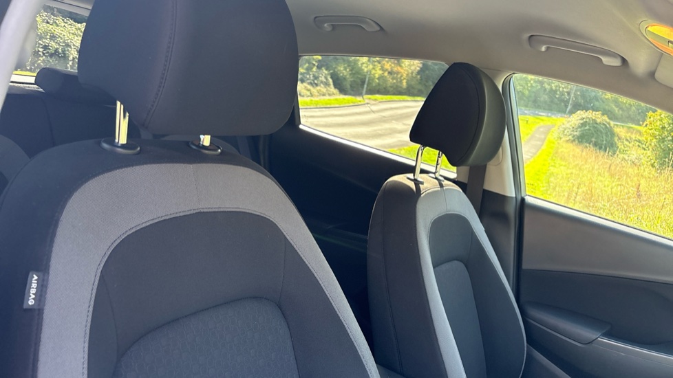 Hyundai KONA 1.0T GDi Blue Drive Premium 5dr Petrol Hatchback - Image 42