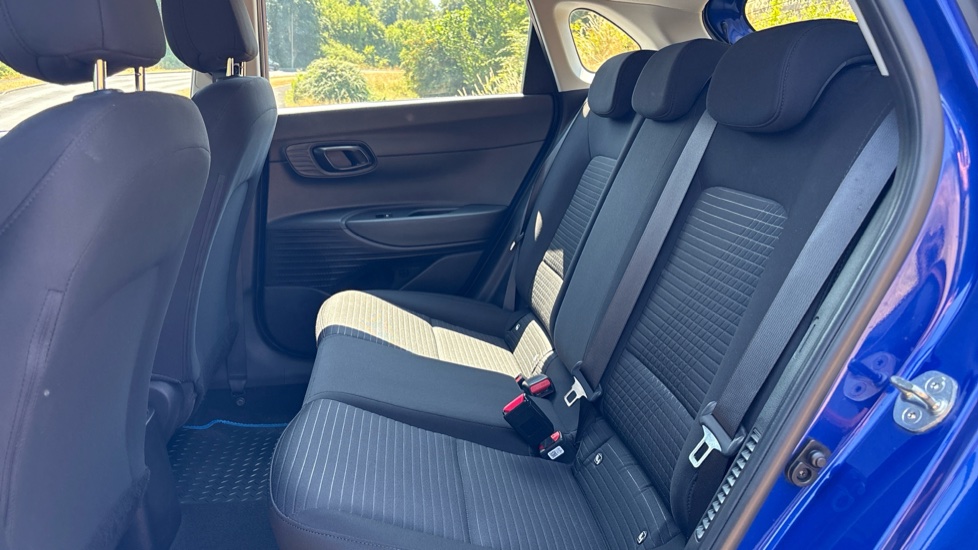 Hyundai i20 1.0T GDi 48V MHD SE Connect 5dr Petrol Hatchback - Image 16