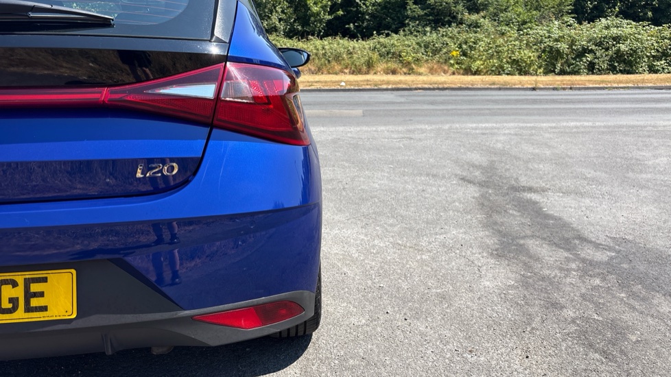 Hyundai i20 1.0T GDi 48V MHD SE Connect 5dr Petrol Hatchback - Image 28