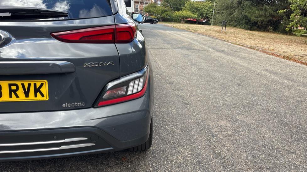 Hyundai KONA 150kW Premium 64kWh 5dr Auto Electric Hatchback - Image 28