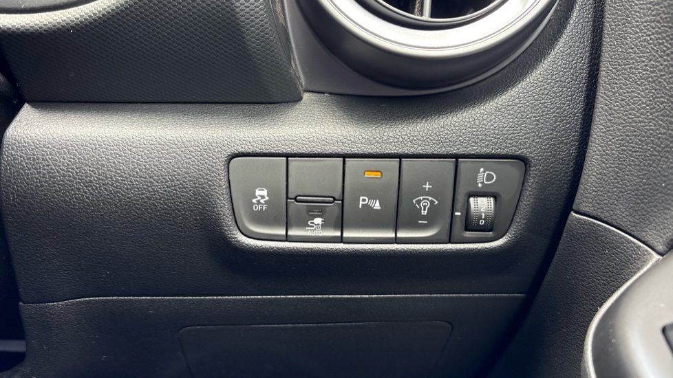 Hyundai KONA 150kW Premium 64kWh 5dr Auto Electric Hatchback - Image 41