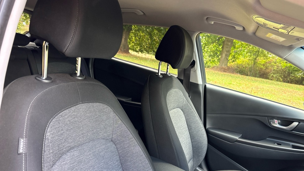Hyundai KONA 150kW Premium 64kWh 5dr Auto Electric Hatchback - Image 44