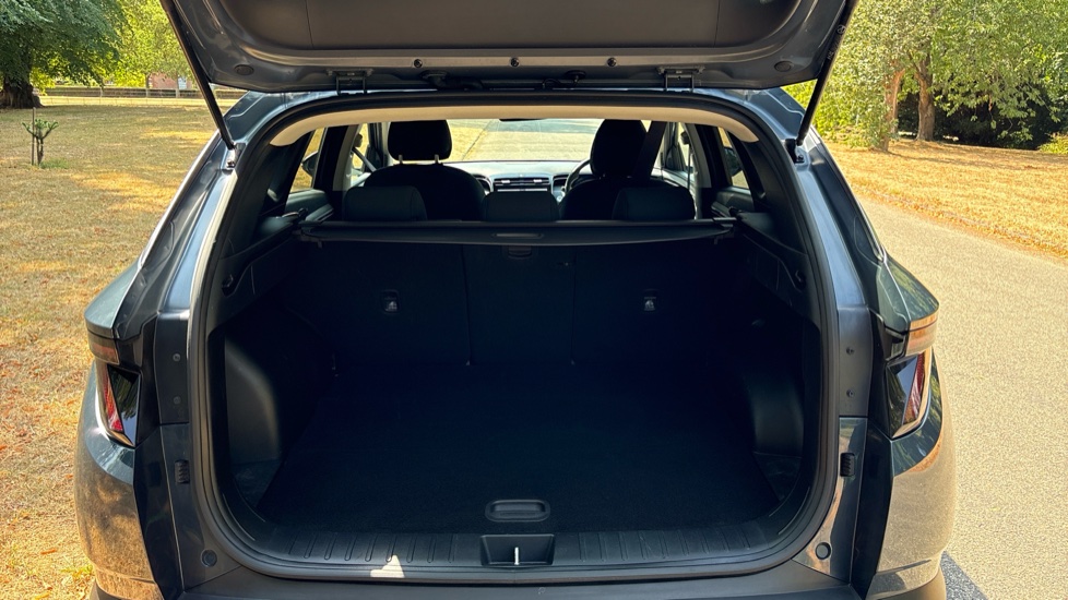 Hyundai TUCSON 1.6 TGDi Hybrid 230 Premium 5dr 2WD Auto Hybrid Estate - Image 4